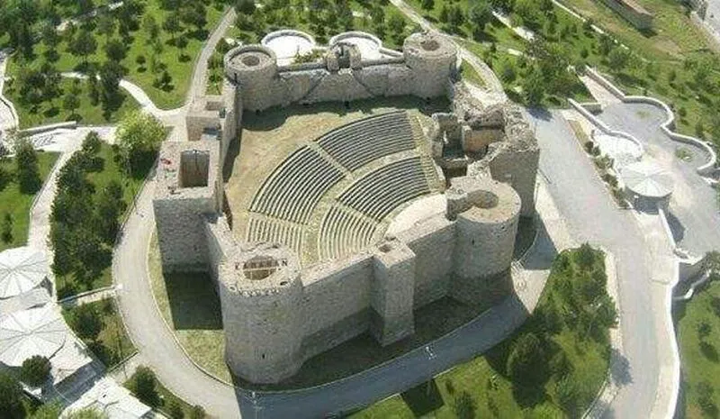 Niğde Gümüşler Manastırı & Tyana Su Kemerleri Turu